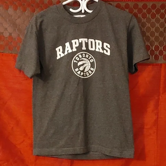 3/$20 NBA Raptors Tshirt - Picture 1 of 2
